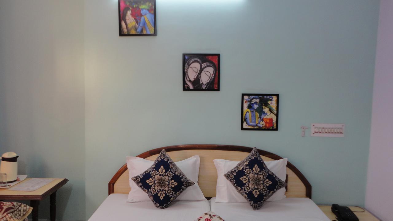 Hotel Swarajya Palace Agra  Bagian luar foto